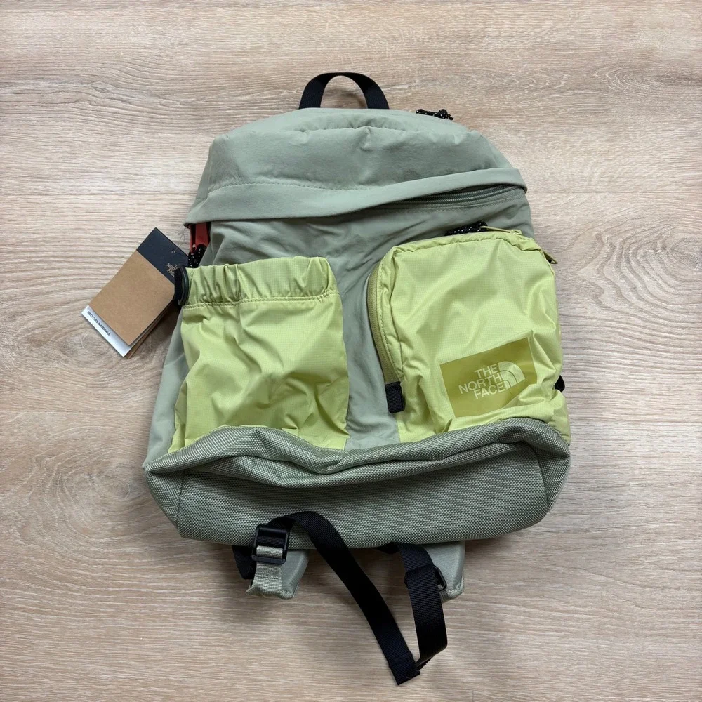 NWT The North Face Mountain Daypack Backpack Color Green